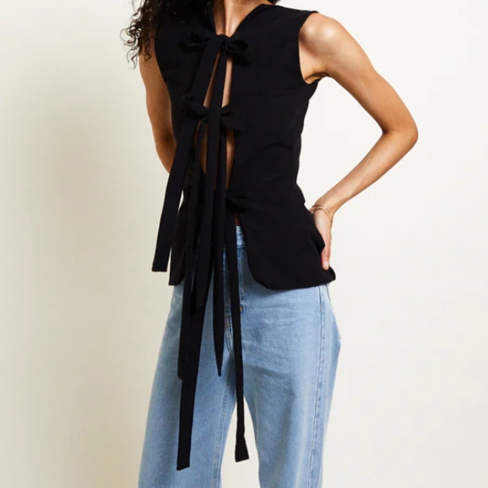 New Atelier Tulpe Bowtie Vest/Top in XS, Black